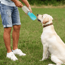 Load image into Gallery viewer, Wasserdichte Hundetrinkflasche für unterwegs
